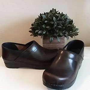Dansko brown shoes